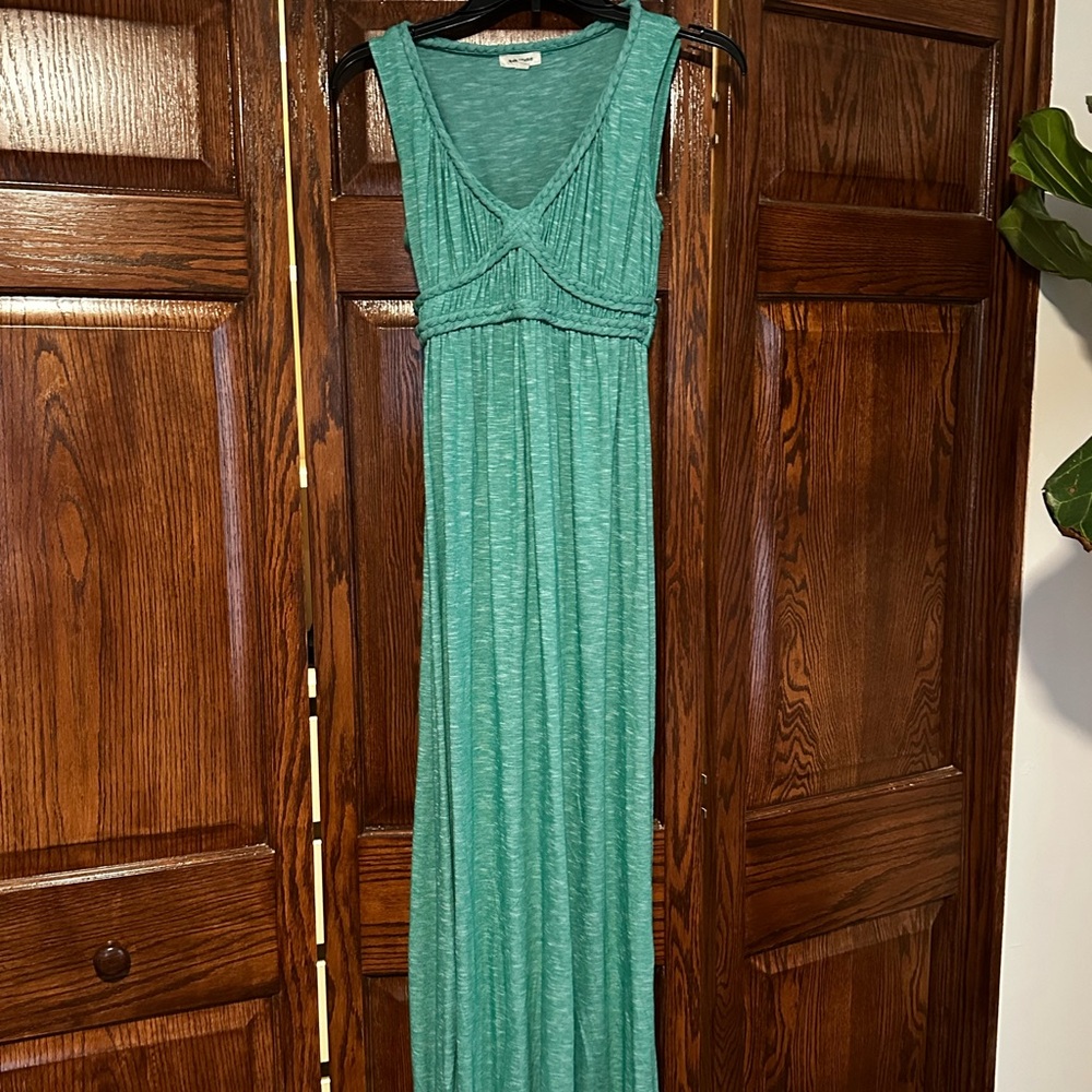 Green maxi dress